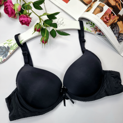 Biustonosz-gladki-usztywniany-Margaret-czarny-2 (2).png