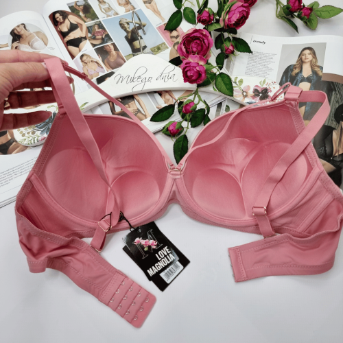 Biustonosz-gladki-z-paseczkami-straps-lekki-push-up-Magnolia-pudrowy-roz-2 (1).png