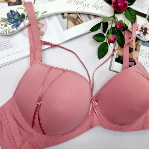 Biustonosz-gladki-z-paseczkami-straps-lekki-push-up-Magnolia-pudrowy-roz-3.png