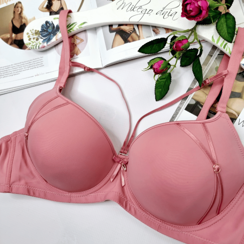 Biustonosz-gladki-z-paseczkami-straps-lekki-push-up-Magnolia-pudrowy-roz-4.png
