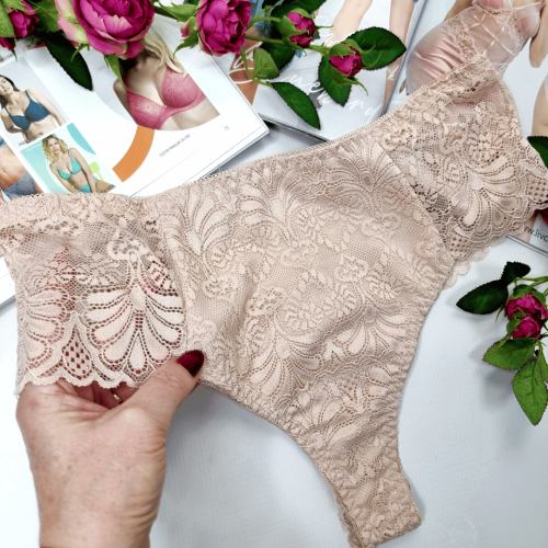 Stringi koronkowe z wysokim stanem Francesca beżowy 2