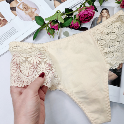 Stringi bawełniane z wysokim stanem plus size KONSTANCJA cielisty 2