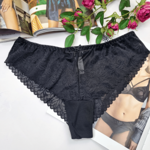  Brazyliany  z haftowanego tiulu ROZALIA No.2 czarny