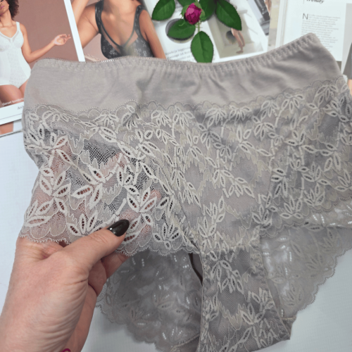 Majtki bawełniane koronkowe wysoki stan plus size IGA beżowy 2