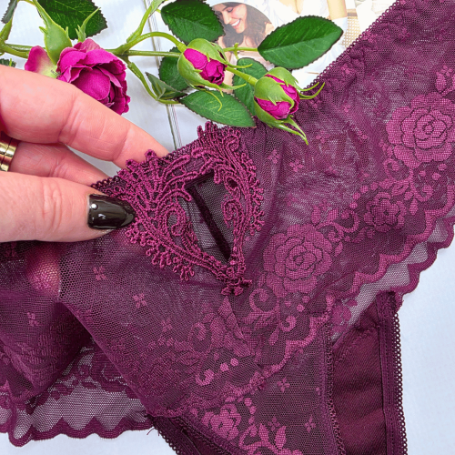 Stringi z haftowanej siateczki wysoki stan z ozdobnym tyłem plus size MARSELA bordowy 2