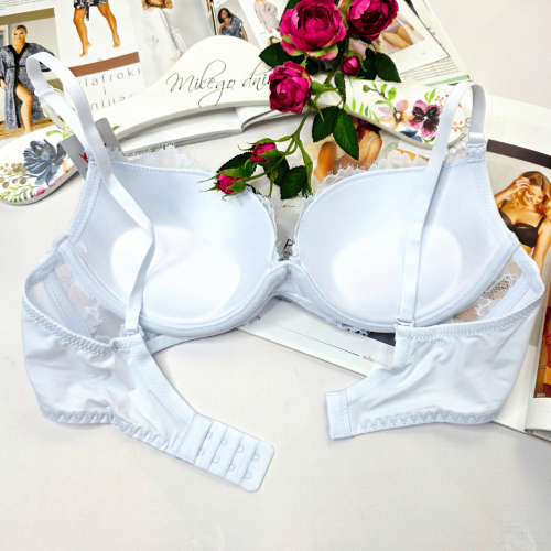 Biustonosz koronkowy z głębokim dekoltem push-up KARINA biały 3