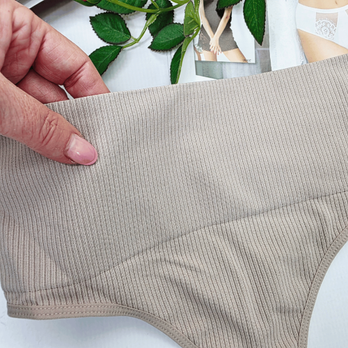 Stringi modelujące prążkowane wysoki stan bezszwowe TOLA beżowy 2