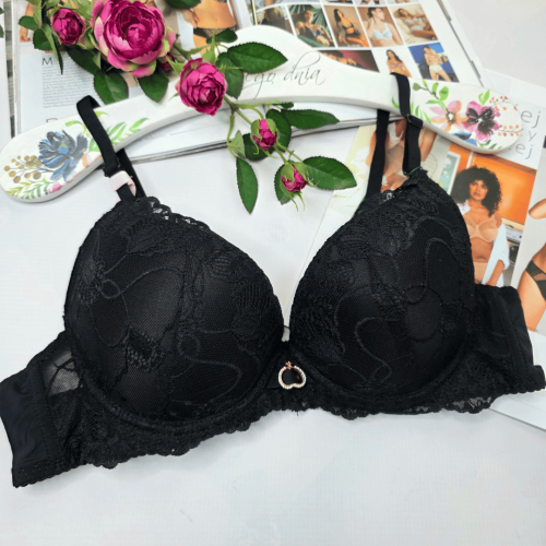 Biustonosz koronkowy mały push-up KASANDRA czarny 1