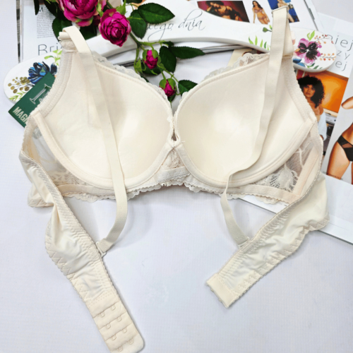 Biustonosz koronkowy mały push-up KASANDRA cielisty 3