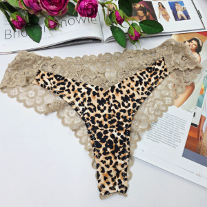 Brazyliany koronkowe z gładkie przodem VIOLETTA beżowy panterka MIX