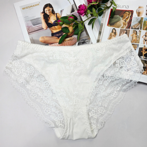 Majtki koronkowe z wysokim stanem plus size NOEMI ecru 1