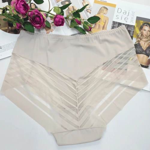 Majtki laserowo cięte z siateczką plus size wysoki stan Odette beżowy 2
