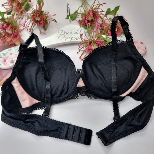 Biustonosz-Amelia-push-up-zelowy-czarny-pudrowy roz-2 (1).png